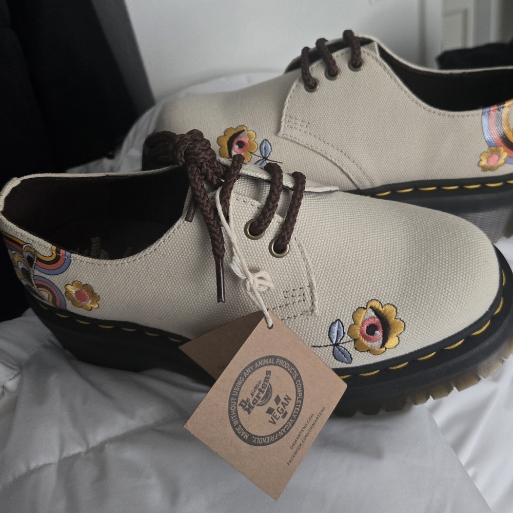 NWT. Dr Martens Canvas Embroidered Platform Oxfords -NO BOX - Picture 7 of 9